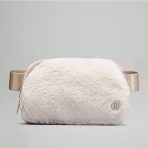 NWT Lululemon Everywhere Belt Bag | Ivory